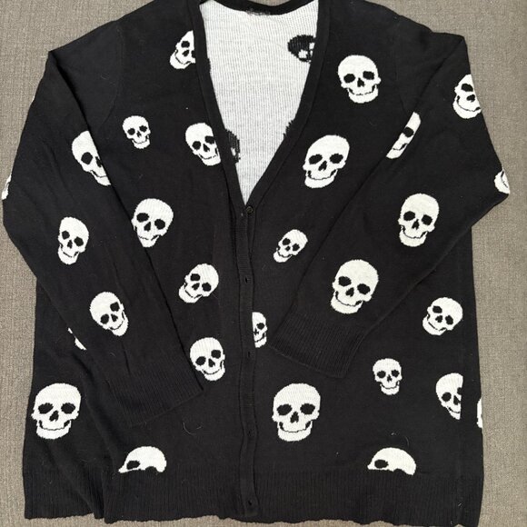 Vintage Y2K Smiling Skulls Women Oversized Cardigan XL Goth Emo Grunge Button up - Picture 1 of 15